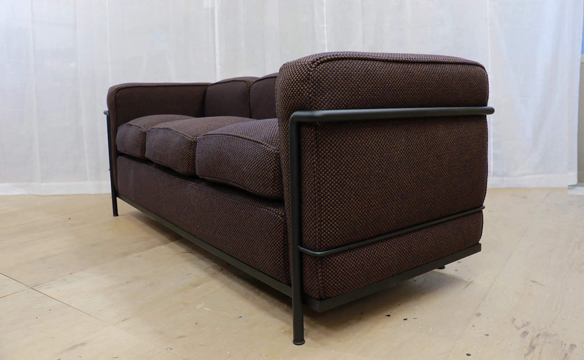 Cassina LC2 ソファ張り替え 03