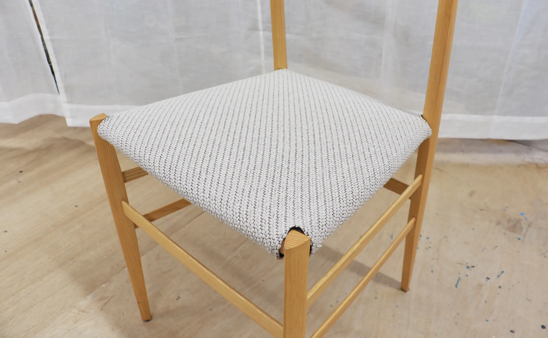 Cassina SUPERLEGGERA チェア張り替え 03