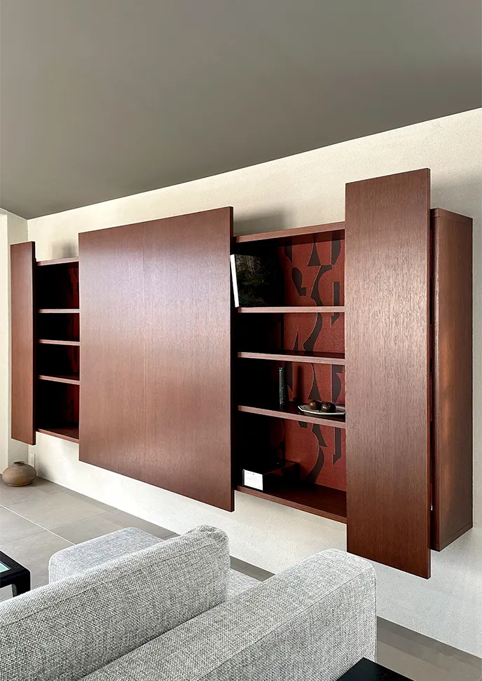 テレビキャビネット